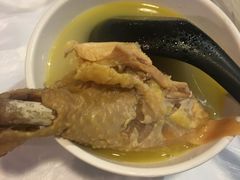 -鲜入围煮花胶鸡海鲜火锅