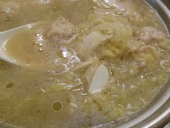 锅仔酸菜丸子-金牌餐厅·天津菜·八珍豆腐·老爆三(瓷房子店)