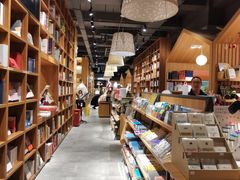 -百新书局(尚悦湾店)