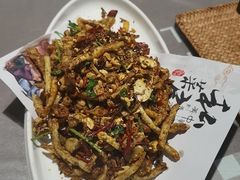 -百味地锅鸡(二店·财校分店)