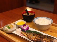 -由紀日本料理·炭火燒肉