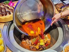 -山河屯铁锅炖·非遗铁锅炖(华强北店)