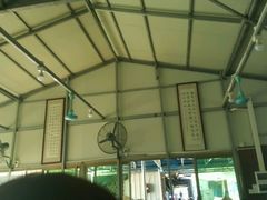 -辉记虾塘海鲜农庄