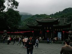 -峨眉山报国寺