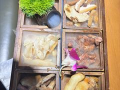 -老滇山寨•云南特色菜•地方菜•民族风情歌舞表演(金碧店)
