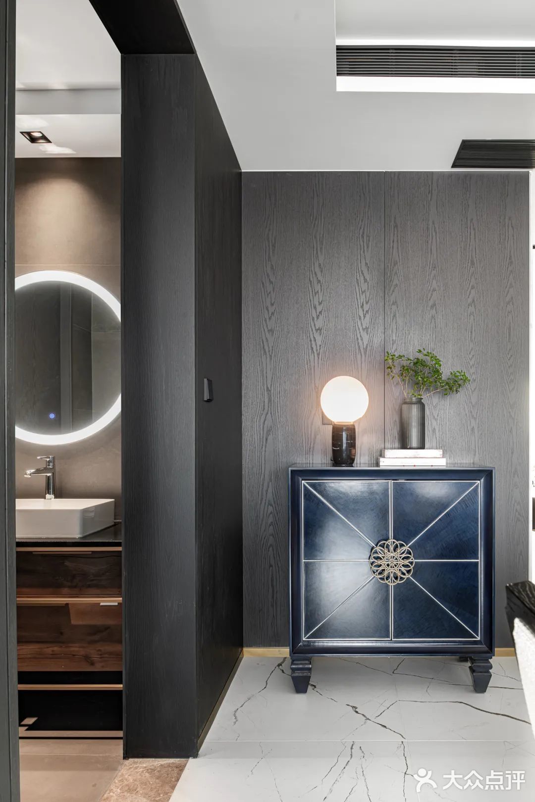 160㎡顶层复式大平层，自带阁楼天窗，晚上看星星去！