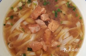 Braised Pork with Rice Noodles