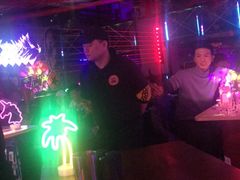 -UP嘻哈酒吧(粉巢店)