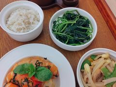 -雪梅月子中心(华侨城店)
