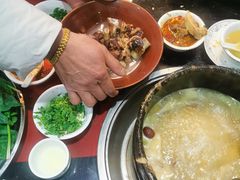 -南渝食府.墨脱石锅松茸鸡