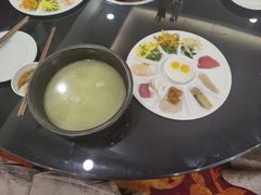 -维笙望湖·天膳源蒙自过桥米线