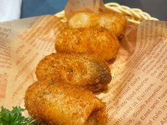 -又见马甲M8融合西餐厅(体育中心店)
