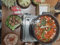 贵阳脆哨丸子-黔有有贵州酸汤夺夺粉火锅(五味十字店)