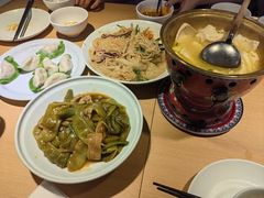 -关东小磨东北菜(上海长风大悦城店)