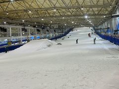 -乔波室内滑雪场