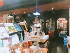 -西西弗书店&矢量咖啡(壹方购物中心店)