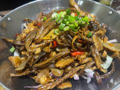 -三湘四水正宗湘菜(君峰路店)