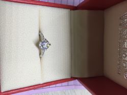 威德钻石-克拉钻专家&D色大本营-威德钻石-克拉钻大本营(南京东路店)