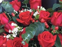 -花间阁鲜花气球连锁(两路口上清寺急市救中心店)