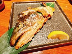 盐烤焦香三文鱼头-摩打食堂(喜荟城店)
