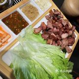 简直是贤惠茄子的巅峰之作。海东茄子烧烤店别只有茄子