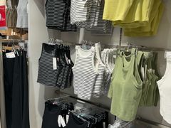 -优衣库(北京万柳华联购物中心店)