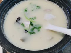 太湖三白锅-新木器时代餐厅(太湖新天地店)