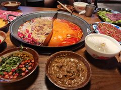 -萍姐火锅·公路夜市(武汉首店)