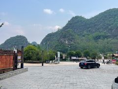 -高荡千年布依古寨旅游景区