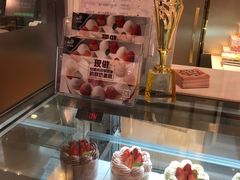 -花花卷卷·鲜食蛋糕(静安久光百货店)