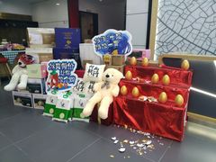 -上海华裕比亚迪4S店
