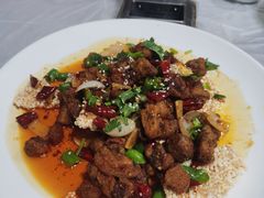 -鲁朗纳麦石锅鸡庄园