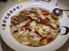 招牌老坛酸菜鱼-江渔儿酸菜鱼·拔草餐厅(虎门君乐汇店)