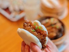 -莲餐厅·湖北菜·潜江小龙虾店(愚园路店)