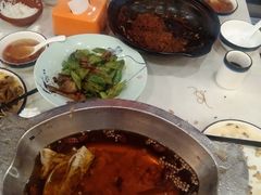 -鑫巴蜀小镇 · 水煮鱼专研店(玉桥店)