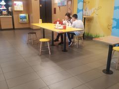 -麦当劳(石坝服务区店)