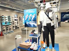 -斯凯奇(西安曲江大悦城店)