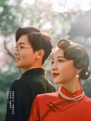 -雪中彩影婚纱摄影·微光艺术中心