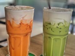 -Chom Cafe and Restaurant