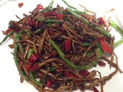 豆角茶树菇-闫府私房菜·百年鲁菜(恒隆店)