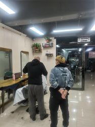 -卡木里发型工作室