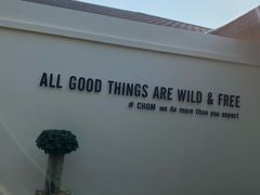 -Chom Cafe and Restaurant