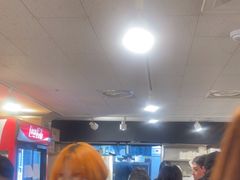 -BHC炸鸡(明洞总店)