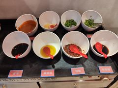 -小蛮椒麻辣烫·麻辣拌(青浦宝龙店)