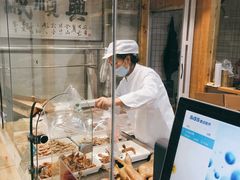 面包甜点陈列柜-戚顺兴盐水鸭(新街口明瓦廊店)