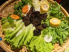 -尚尚仙·酸汤猪手·猪肚鸡火锅(华联万柳购物中心店)