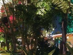 -茅草房·河畔园林火锅