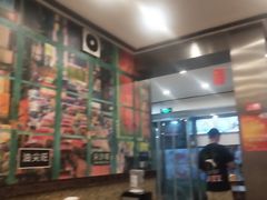 大堂-广信牛奶甜品世家(台东店)