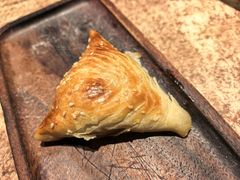新疆烤包子-耶里夏丽·丝路新疆菜·清真食品(徐汇南丹东路臻选店)