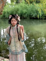 -一揽芳华汉服旗袍体验馆(拙政园店)